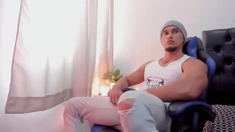 Snapshot of doublefun24 chatting on 05-15-26, 02:24 Isabella and Alessandro online show from 05-15-26, 02:24