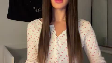 MOLLYYYY dont forget to give me a thumb up online show from 09-23-25, 02:58