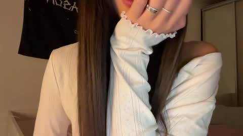 MOLLYYYY dont forget to give me a thumb up online show from 09-25-25, 10:13