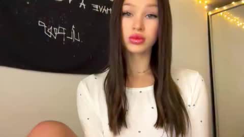 MOLLYYYY dont forget to give me a thumb up online show from 11-01-25, 06:04