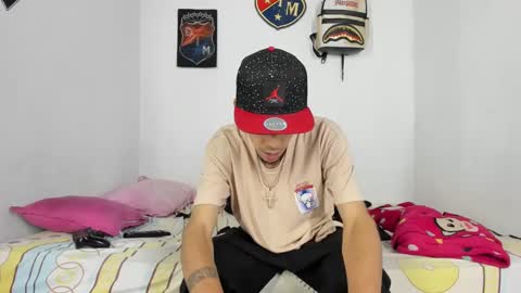 Snapshot of douglas_gallegos chatting on 12-11-24, 04:39 douglas_gallegos online show from 12-11-24, 04:39