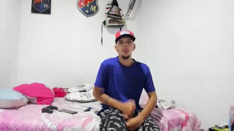 Snapshot of douglas_gallegos chatting on 09-24-25, 10:02 douglas_gallegos online show from 09-24-25, 10:02