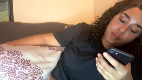 dove_love22 online show from 10-30-25, 06:26