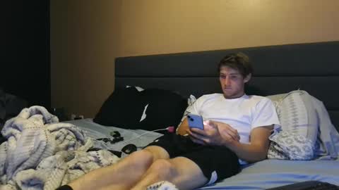 Snapshot of downforthemoney chatting on 10-06-25, 11:02 downforthemoney online show from 10-06-25, 11:02