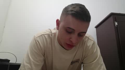 draco_boy2000 online show from 10-11-25, 09:13