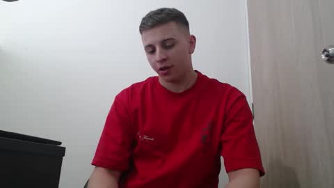 draco_boy2000 online show from 10-20-25, 09:26