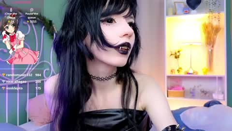Draculaura online show from 12-12-24, 03:10