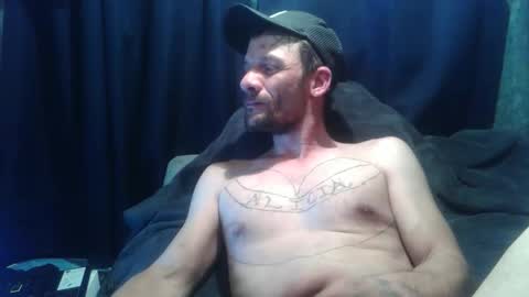 Snapshot of dragonoid96 chatting on 03-01-26, 06:15 lovemachine online show from 03-01-26, 06:15