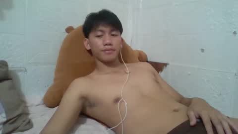 Snapshot of drain_me29 chatting on 11-18-25, 02:17 drain_me29 online show from 11-18-25, 02:17