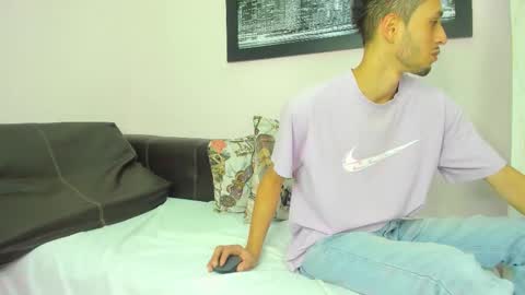 Snapshot of drake_and_zara chatting on 11-26-25, 12:28 Drake and Zara online show from 11-26-25, 12:28