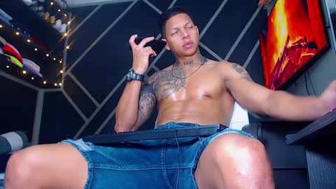 Drake online show from 02-27-25, 03:47