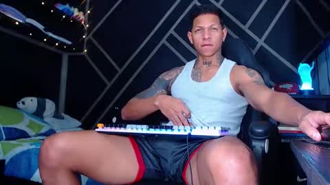 Snapshot of drake_jhonson08 chatting on 11-22-25, 04:11 Drake online show from 11-22-25, 04:11