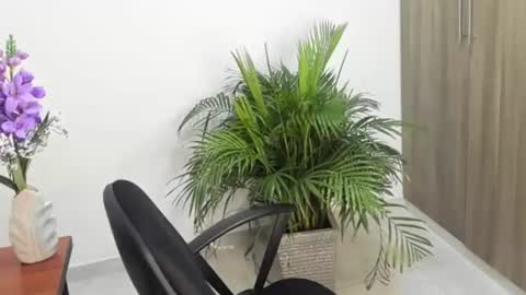 Snapshot of drake_the_kingmaster chatting on 10-20-25, 01:39 ig kingmaster777 online show from 10-20-25, 01:39