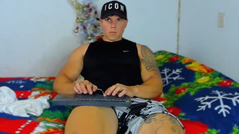 drake_xion1 online show from 12-18-24, 11:51