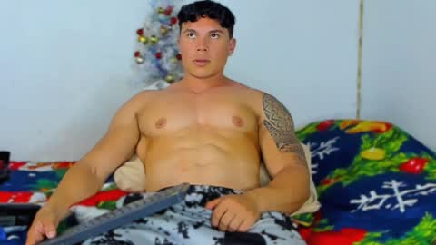 drake_xion1 online show from 12-21-24, 01:47