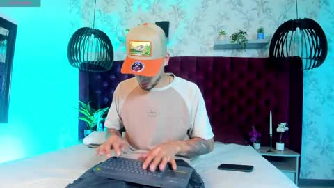 Snapshot of drakeneumann chatting on 05-12-26, 03:47 Drake Neuman online show from 05-12-26, 03:47