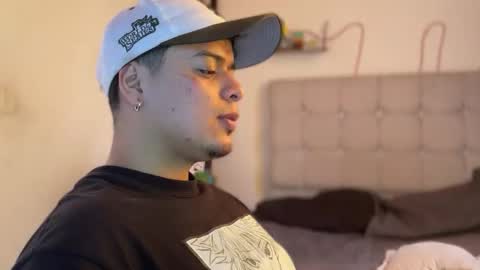 Snapshot of drakenn_ chatting on 05-25-26, 01:06 drakeeee online show from 05-25-26, 01:06