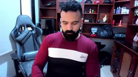 Snapshot of drako_argenti_ chatting on 12-31-24, 05:29 Drako online show from 12-31-24, 05:29