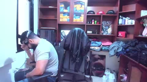 Snapshot of drako_argenti_ chatting on 01-16-25, 03:46 Drako online show from 01-16-25, 03:46