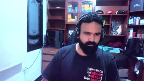 Snapshot of drako_argenti_ chatting on 01-21-25, 06:43 Drako online show from 01-21-25, 06:43