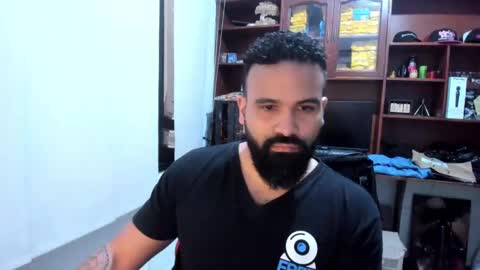 Snapshot of drako_argenti_ chatting on 02-15-25, 08:11 Drako online show from 02-15-25, 08:11