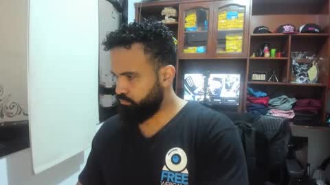 Snapshot of drako_argenti_ chatting on 02-20-25, 12:15 Drako online show from 02-20-25, 12:15