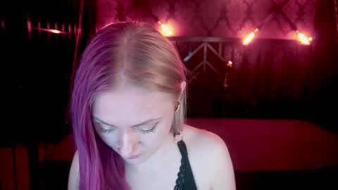 Snapshot of dramaquenn chatting on 05-09-26, 05:56 Lina online show from 05-09-26, 05:56