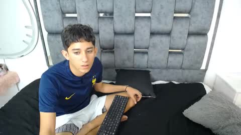 -- nicolle and jhon -- online show from 02-14-25, 07:28