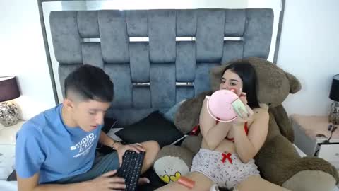 -- nicolle and jhon -- online show from 02-25-25, 10:58