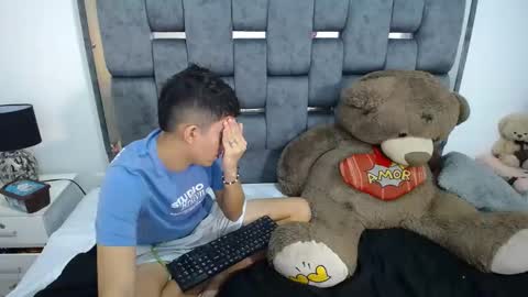 -- nicolle and jhon -- online show from 03-02-25, 02:19