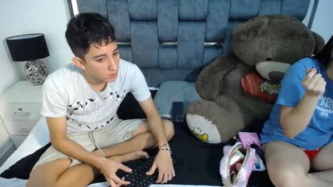 -- nicolle and jhon -- online show from 03-08-25, 05:07