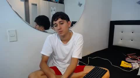 -- nicolle and jhon -- online show from 11-19-25, 04:12