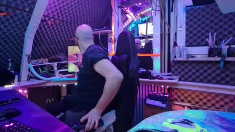 Snapshot of drawingcock chatting on 12-17-25, 02:56 drawingcock online show from 12-17-25, 02:56