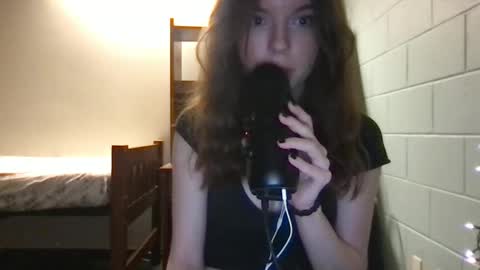 Snapshot of dream1girl_ chatting on 03-11-25, 03:26 ur dream girl online show from 03-11-25, 03:26