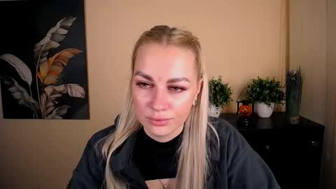 Snapshot of dream_dolly_ chatting on 10-26-25, 01:50 dream_dolly_ online show from 10-26-25, 01:50