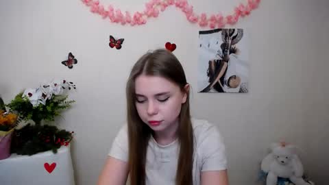 Mari online show from 03-12-26, 07:58