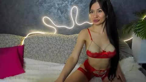 Olivia online show from 03-27-26, 02:50