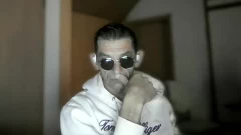 Snapshot of dreambob chatting on 10-10-25, 11:15 Dreambob online show from 10-10-25, 11:15