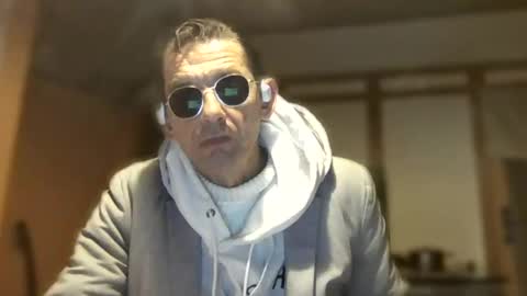 Snapshot of dreambob chatting on 12-01-25, 07:19 Dreambob online show from 12-01-25, 07:19