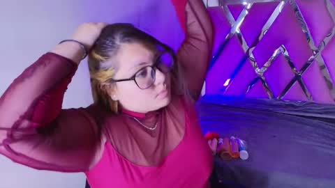 Snapshot of dreambooo_ chatting on 04-29-26, 11:47 C A M I L A online show from 04-29-26, 11:47