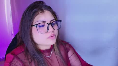 Snapshot of dreambooo_ chatting on 04-29-26, 05:30 C A M I L A online show from 04-29-26, 05:30