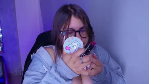 Snapshot of dreambooo_ chatting on 05-12-26, 11:18 C A M I L A online show from 05-12-26, 11:18