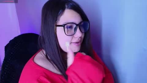 Snapshot of dreambooo_ chatting on 05-13-26, 11:18 C A M I L A online show from 05-13-26, 11:18
