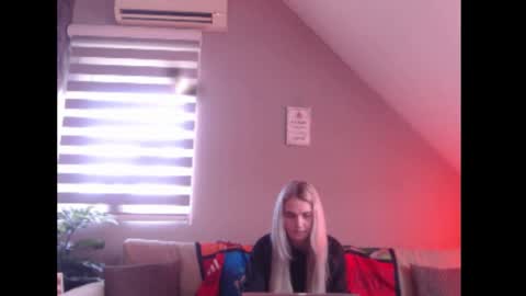 A girl online show from 03-10-26, 08:30