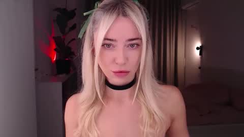 Snapshot of dreamcutiel123 chatting on 10-07-25, 04:53 Liza online show from 10-07-25, 04:53