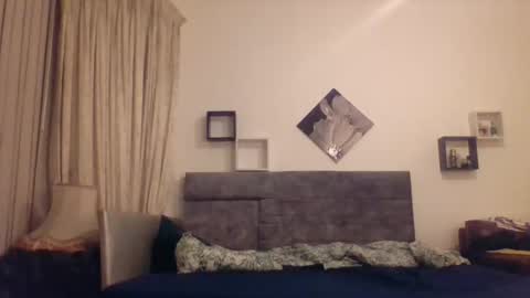 dreamer1402 online show from 01-18-26, 03:21