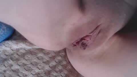 Olivia and Max online show from 04-23-26, 01:57