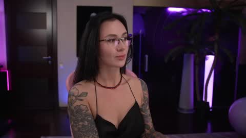 Sarah online show from 04-24-26, 09:50