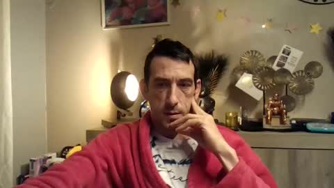 dreamguy38 online show from 12-31-24, 05:44