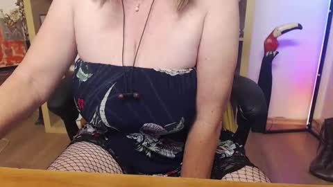 dreammilfi online show from 11-10-25, 08:24